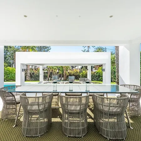 Harmonia: Luxury Beachside Retreat With Breathtaking Views In Holiday home Marbella