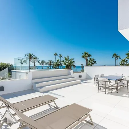 Harmonia: Luxury Beachside Retreat With Breathtaking Views In *
