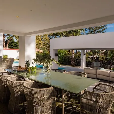 Harmonia: Luxury Beachside Retreat With Breathtaking Views In Holiday home Marbella